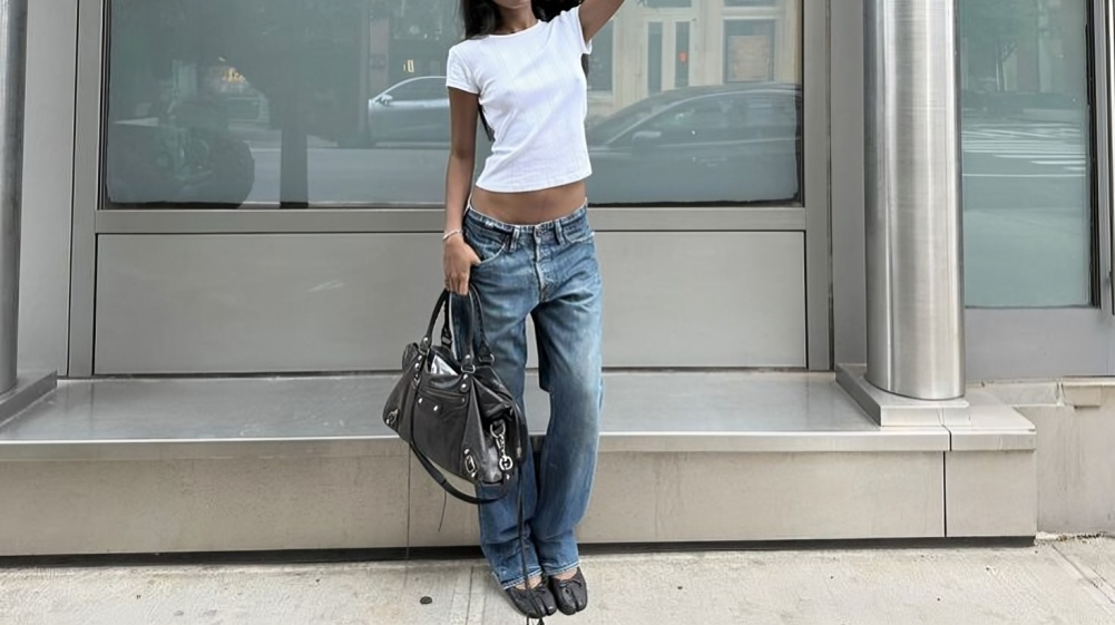 Why Your Clothes Change How People Treat You